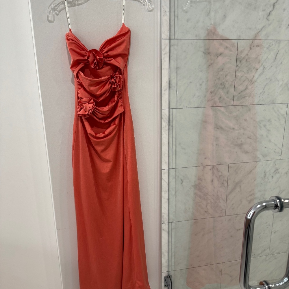 Maygel Coronel Veranera Coral  cut-out dress